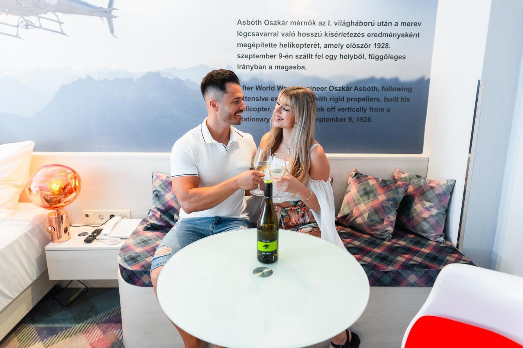 Science Hotel Premium Szeged Exteriör bild